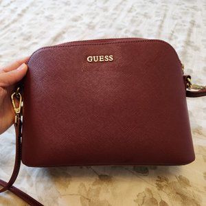 Guess purse in burgundy